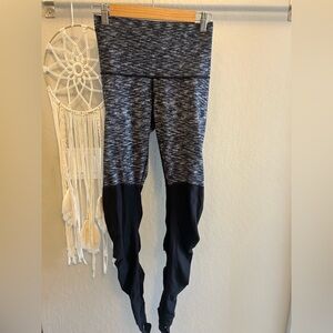 lululemon Women Black and Heather Gray Leggings